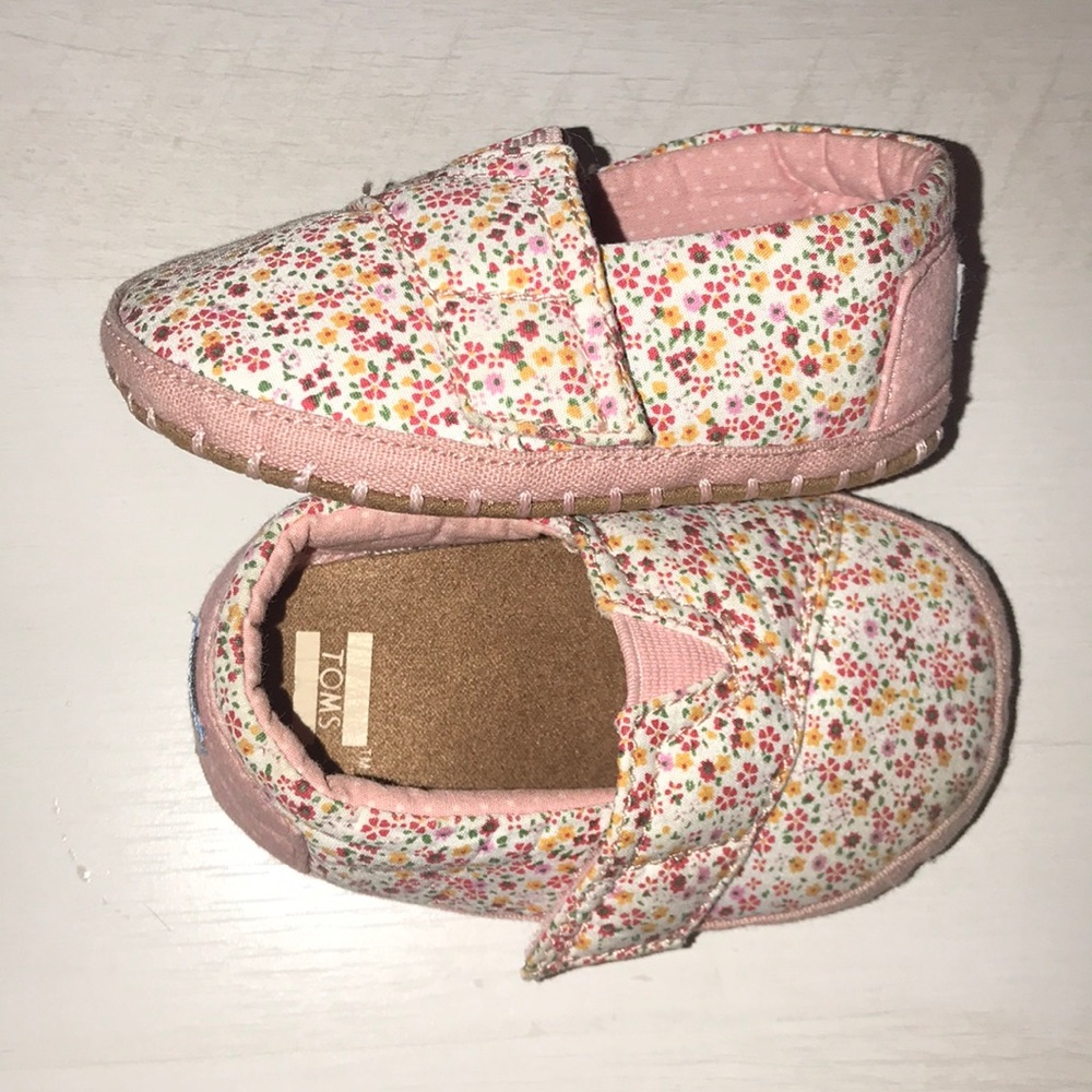 Toddler floral TOMS